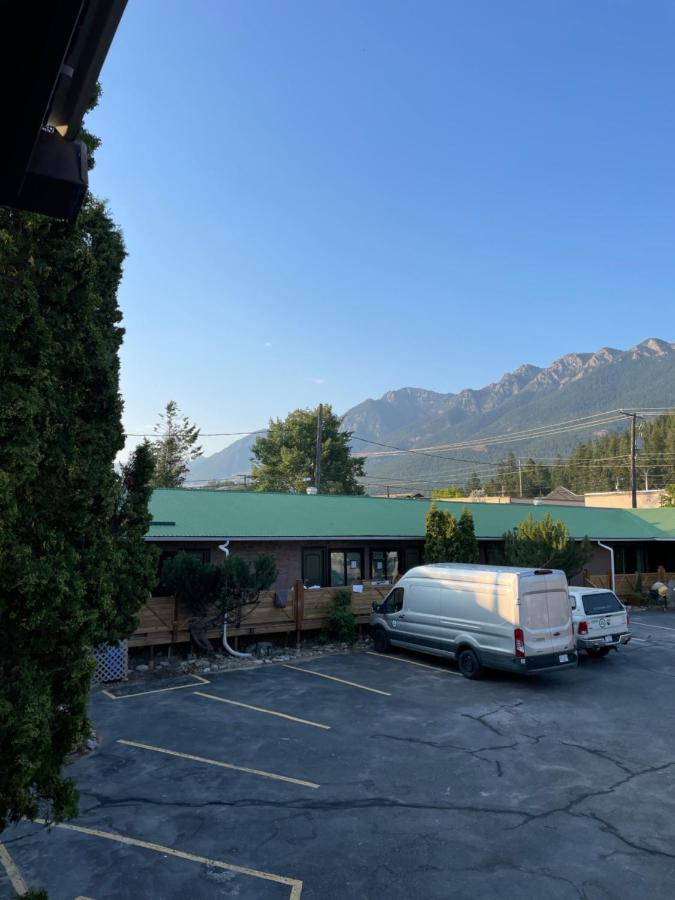 Destination Inn Radium Hot Springs Εξωτερικό φωτογραφία
